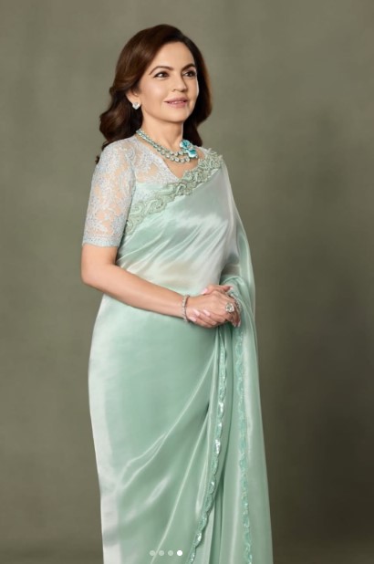 Mint green Neeta Ambani saree
Silk
Organza silk
Tissue silk