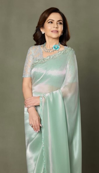 Wedding viral neeta Ambani saree
Trending
Sari