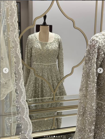 Handwork Lehenga
Ivory Golden Collection