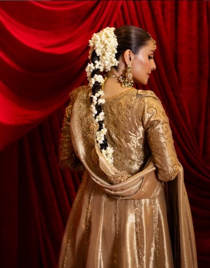 Crystal dabka embroidery outfit
Designer Anarkali for walima