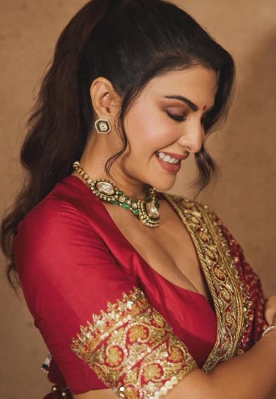 Indian Handwork Saree
Designer Saree Online