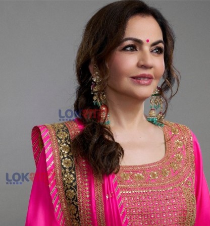 Neeta Ambani pink suit
Dandiya special suit 2025