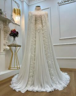 MOROCCAN WHITE AND GOLDEN BRIDAL GOWN WITH LONG CREPE SLEEVES WITH EMBROIDERY - DN-2009